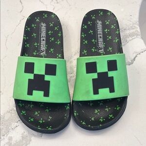 3/$15 Kids Green Minecraft Slide Sandals size 1/2